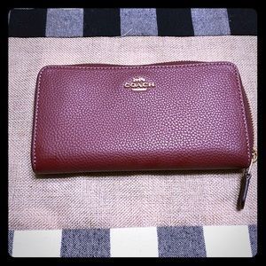 Classy Coach Zip Accordion Wallet 💗 New!! 💗